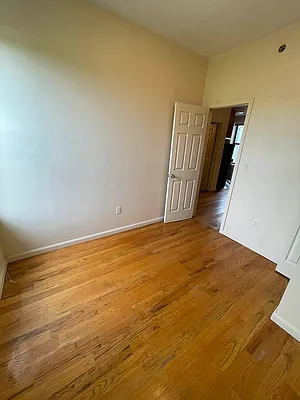 Rented by Delmark Realty LLC | media 22