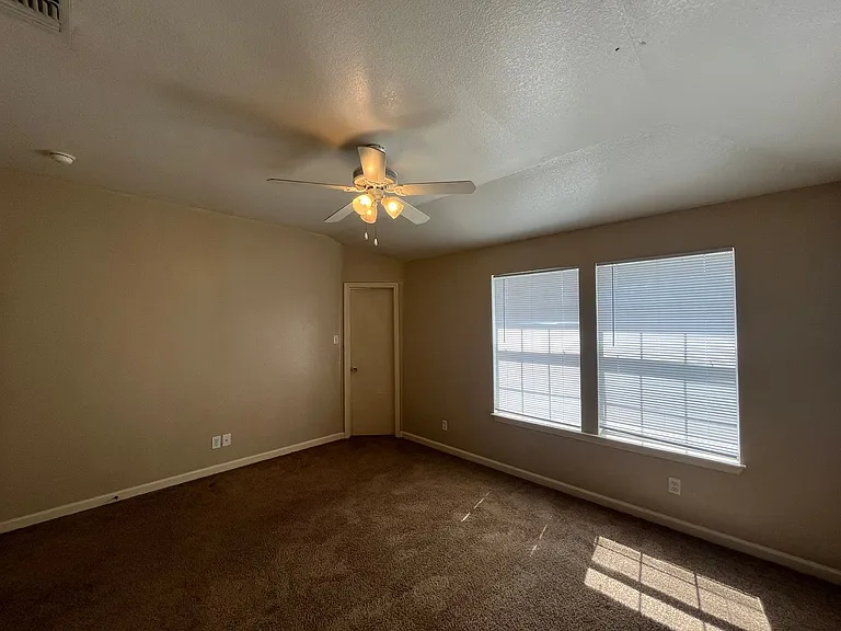 5202 Fountain Lake — Photo 15