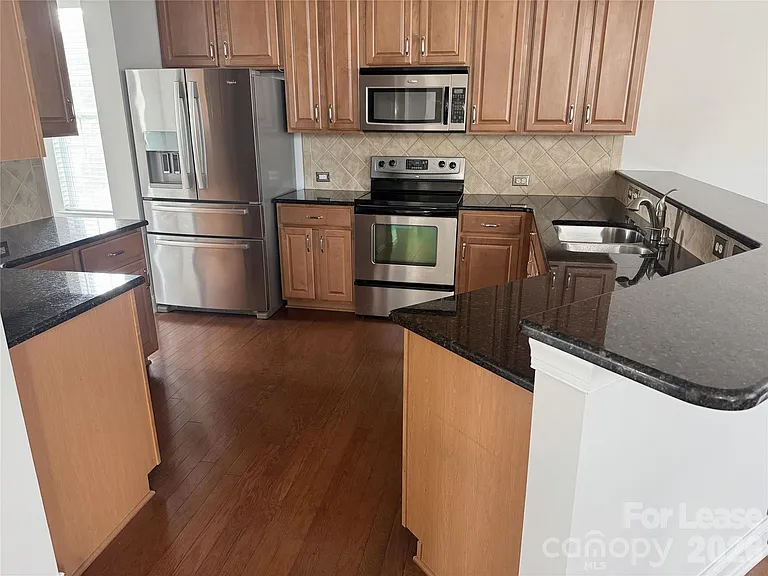 10713 Serape Rd — Photo 4