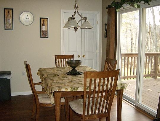 5th image of 155 Woodland Dr