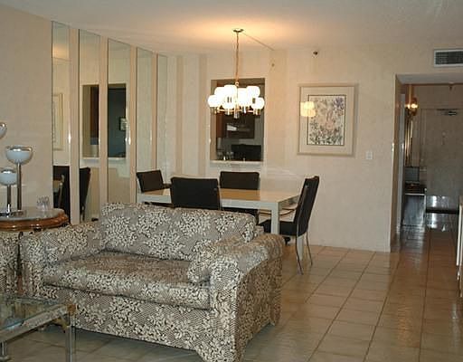 Living/Dining Area