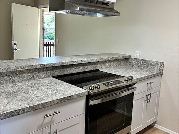 591 W Prentice Ave #201