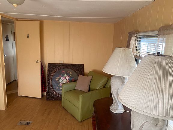 5th image of 2495 Gertrude Ln