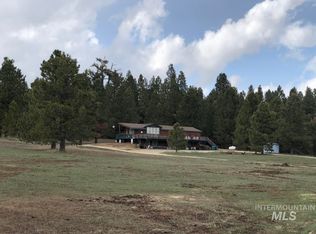 20 Garrett Ln, Cascade, ID 83611