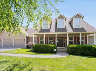 1015 NE Bryant Ct, Lees Summit, MO 64086