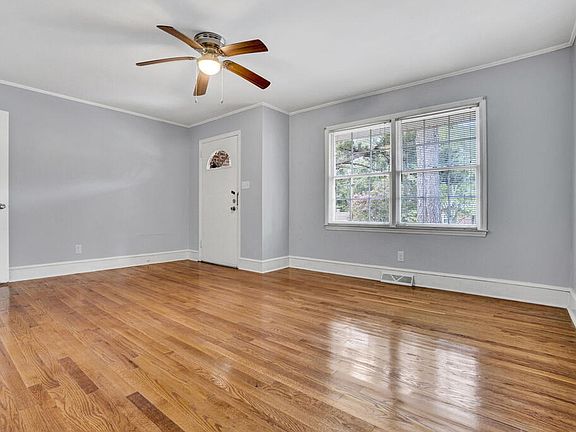 2nd image of 215 Sagewood Rd