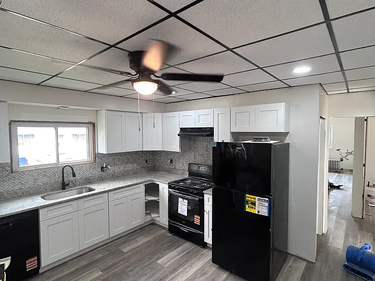 1295 Reynolds Ave #1 — Photo 3