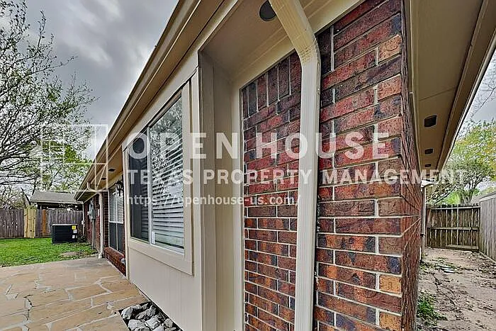 17326 Masonridge Dr — Photo 20