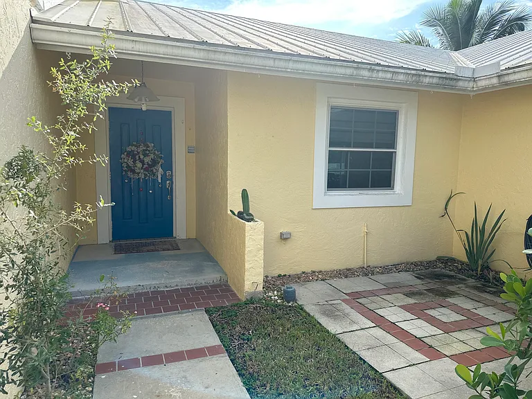 5010 Woodstone Cir N — Photo 7