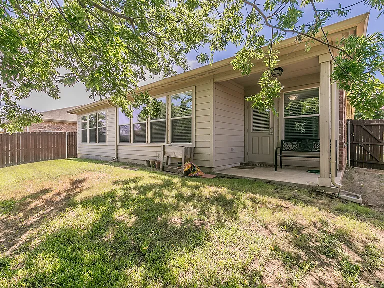 4521 Sheldon Trl — Photo 35