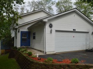 70 S Maple Ave, Fox Lake, IL 60020