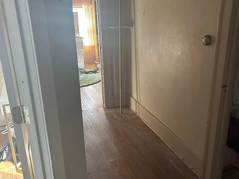 2509 Iowa St — Photo 7