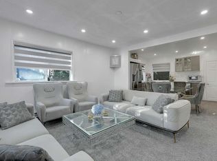 7822 Willard St, Burnaby, BC V3N2W5