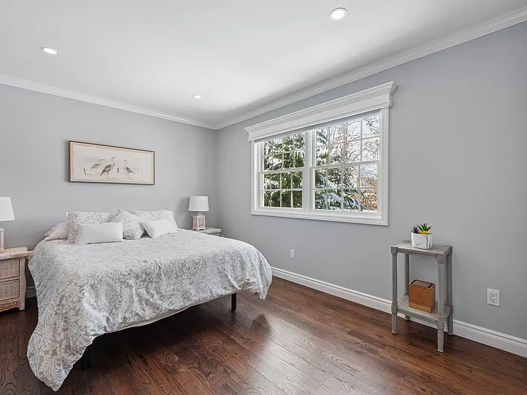 47 Bathing Beach Rd — Photo 14
