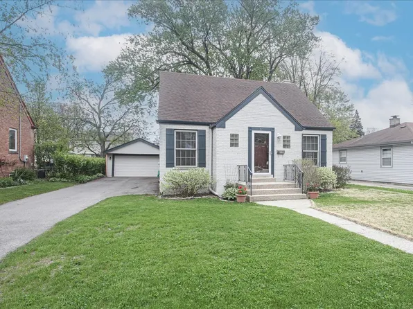 213 N Pine St, Mount Prospect, IL 60056