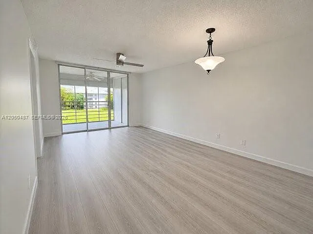 9311 Orange Grove Dr #411 — Photo 3