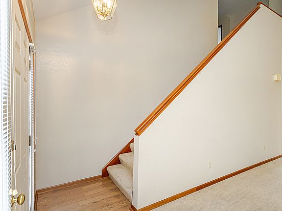 2nd image of 2849 Hartley St