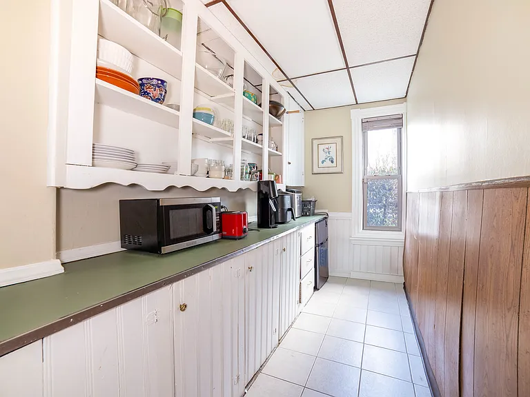 74 Green Hill Pkwy #1 — Photo 6