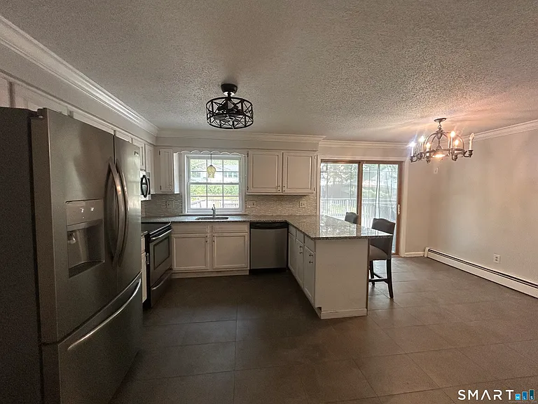 14 Normandy Dr — Photo 6