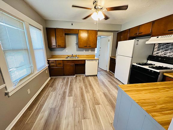 3rd image of 3001 Portman Ave