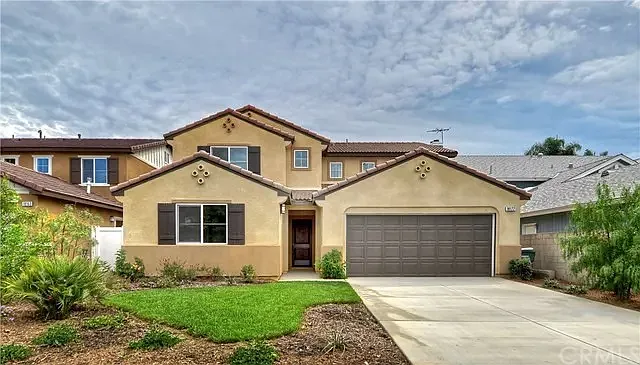 6 bed, 5.5 bath, 3228 sqft, $15,500 — Photo 1