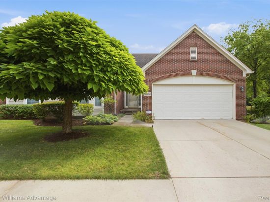 40781 Lenox Park Dr, Novi, MI 48377