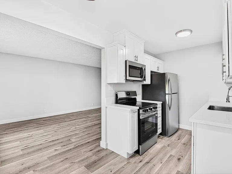 3525 E 2nd St. — Photo 7