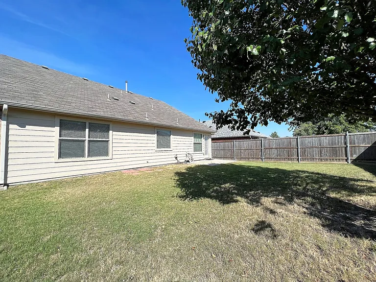 9605 Straightaway Dr — Photo 14