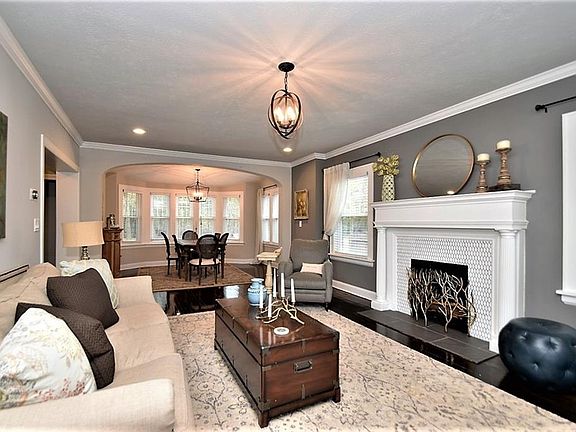 3rd image of 10718 Lake Shore Blvd