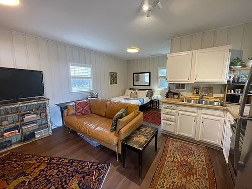 Adorable ADU studio in Wheat Ridge! Photo 1 Adorable ADU studio in Wheat Ridge! Photo 1