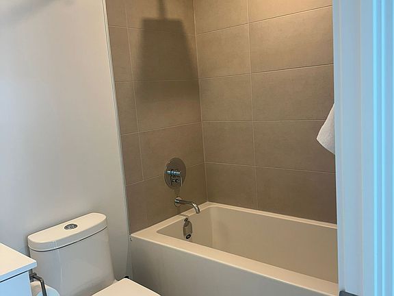 5th image of 8 Wellesley St W #5703