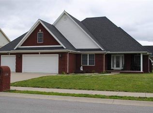 3208 Braxton Park Dr, Henderson, KY 42420