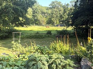 (Undisclosed Address), Easton, CT 06612