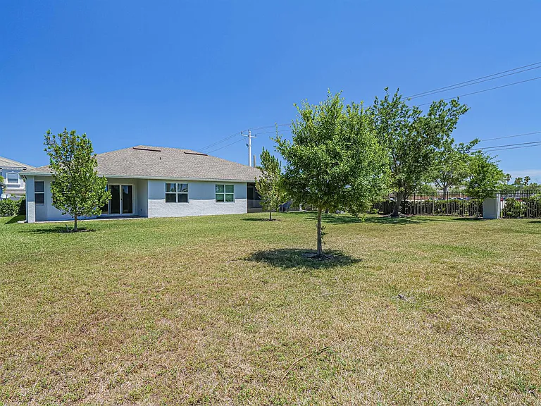 2529 Bella Vista Cir — Photo 28
