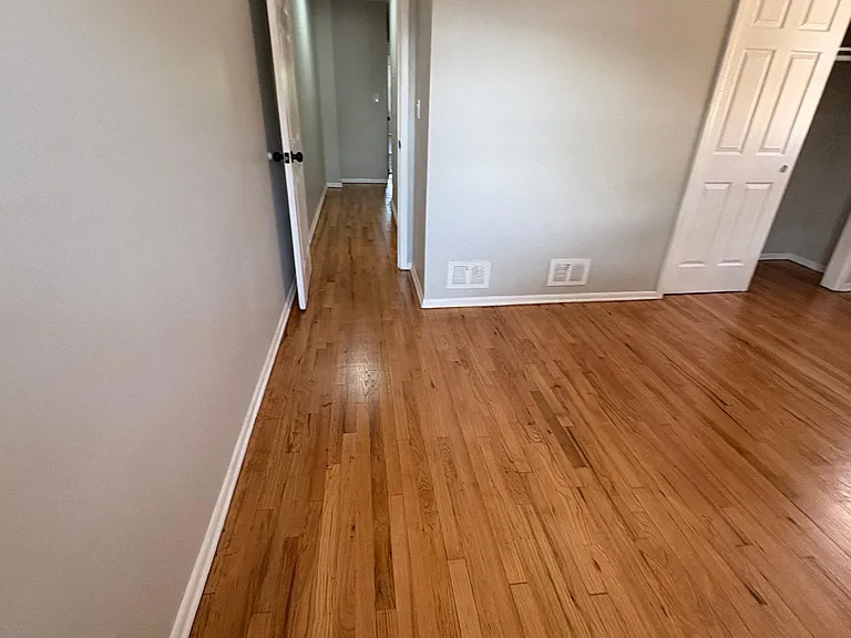 919 Chandler Ave #2L — Photo 3