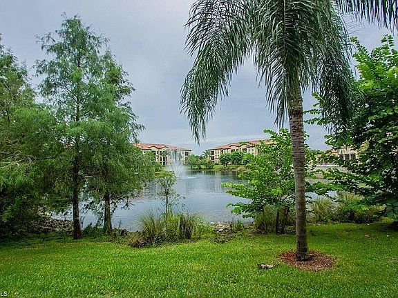 3rd image of 12930 Positano Cir APT 102