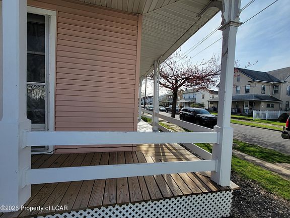 5th image of 428-430 E 4th St