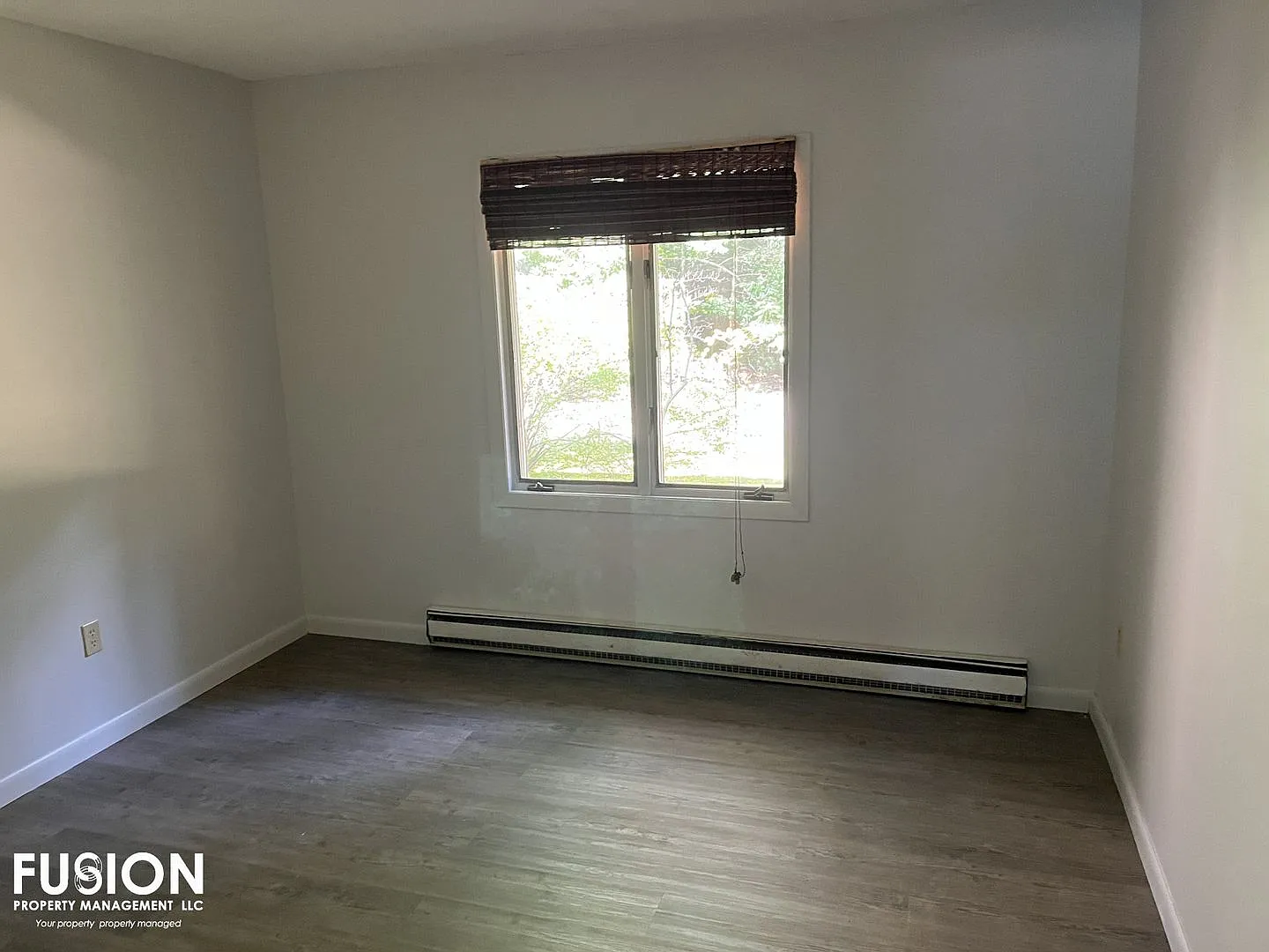 Warm & Inviting One-Level Condo In South Burlington - Half Off Your First Month! — Photo 4