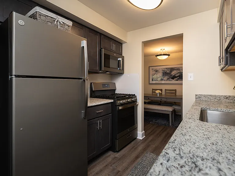 Seminary Roundtop Apartments — Photo 3