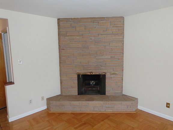 Ornamental Fireplace Living Room