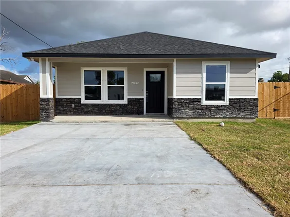 2832 Highland Avenue, Corpus Christi, TX 78405