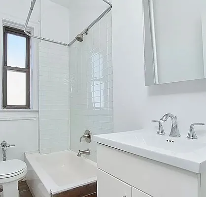 Rented by Blip LLC | media 21