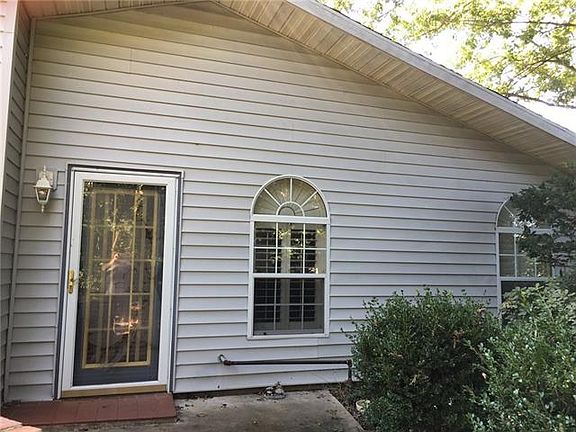 5th image of 1401 Edgefield Dr