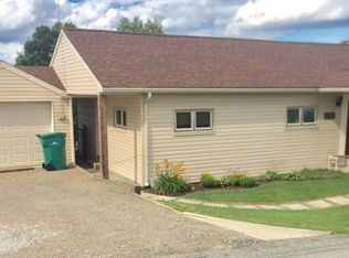 1244 Oaklawn Dr, Latrobe, PA 15650