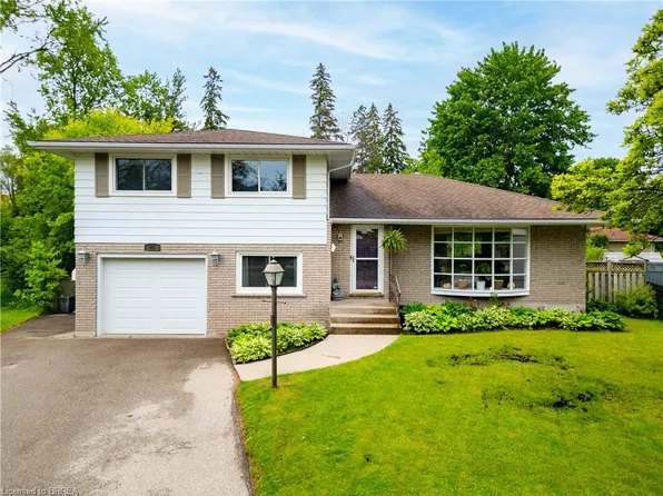 22 Japonica Cres, Brantford, ON N3R 1N6