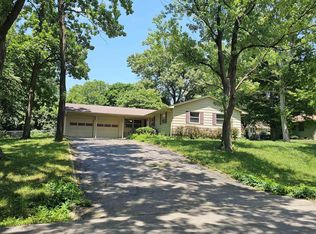 630 NW Walnut Ln, Topeka, KS 66617