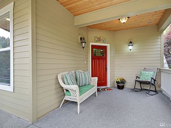 3rd image of 12108 185th Ave E