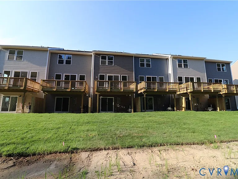419 Burden Dr — Photo 65
