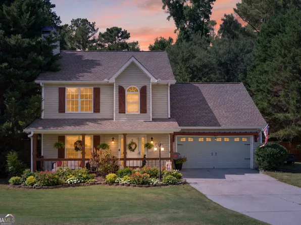 7111 Greenridge Dr, Loganville, GA 30052