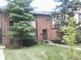 18W230 Standish Ln, Villa Park, IL
